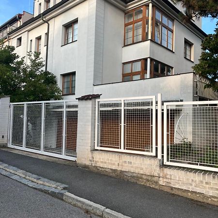 Residence Sarka Prag Exterior foto